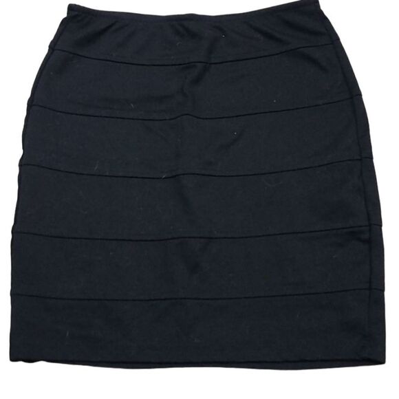 Popular Basics Medium Stretchy Seamed Black Bodycon Pencil Pull-On Mini Skirt - Picture 1 of 4